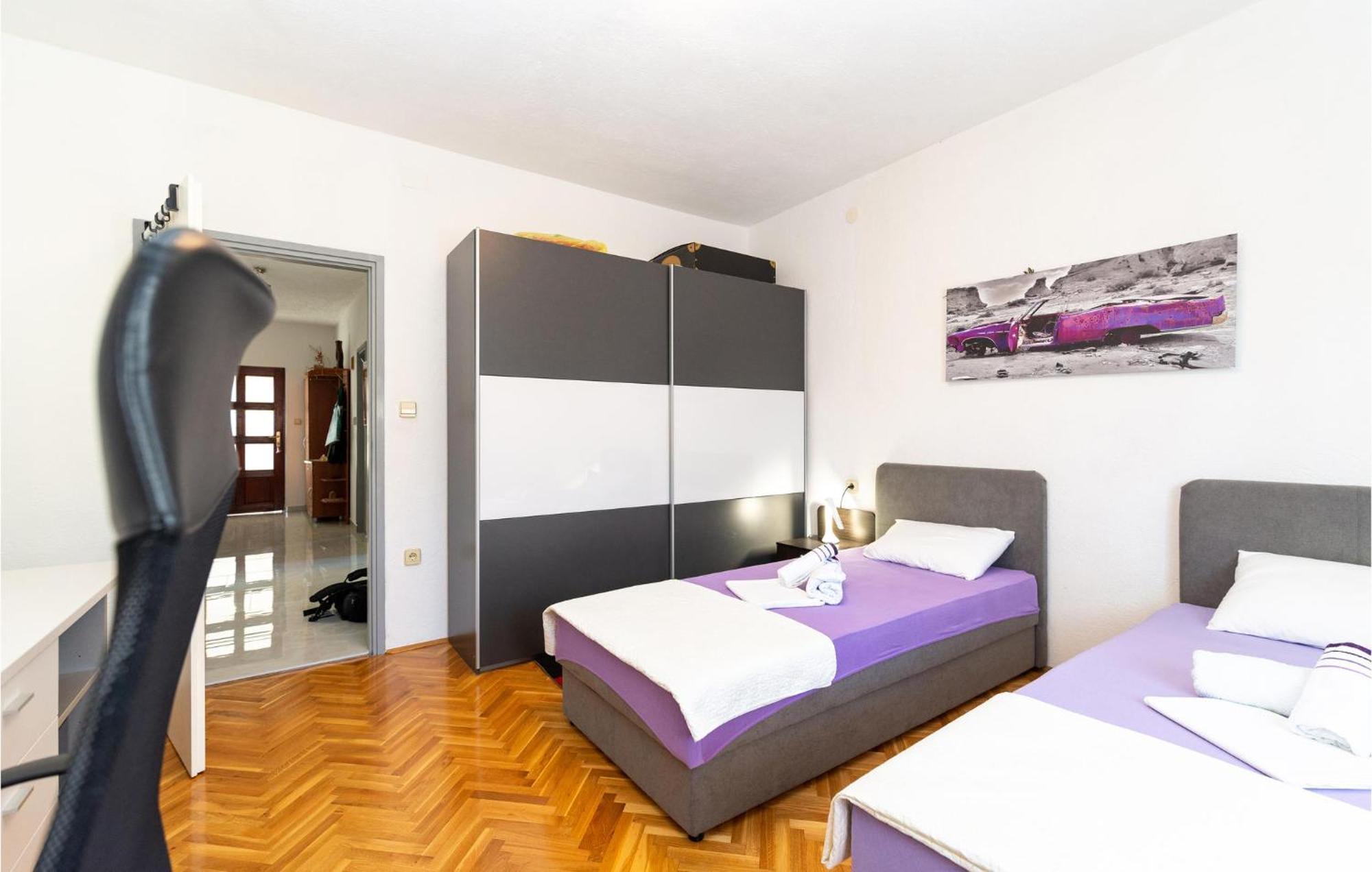 Lovely Apartment In Rovanjska With House Sea View Exterior photo